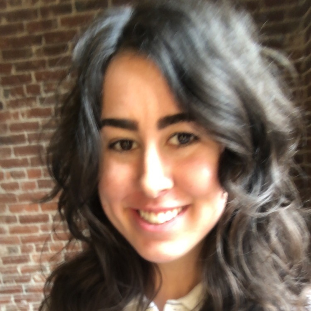 Meet your Posher, Maia